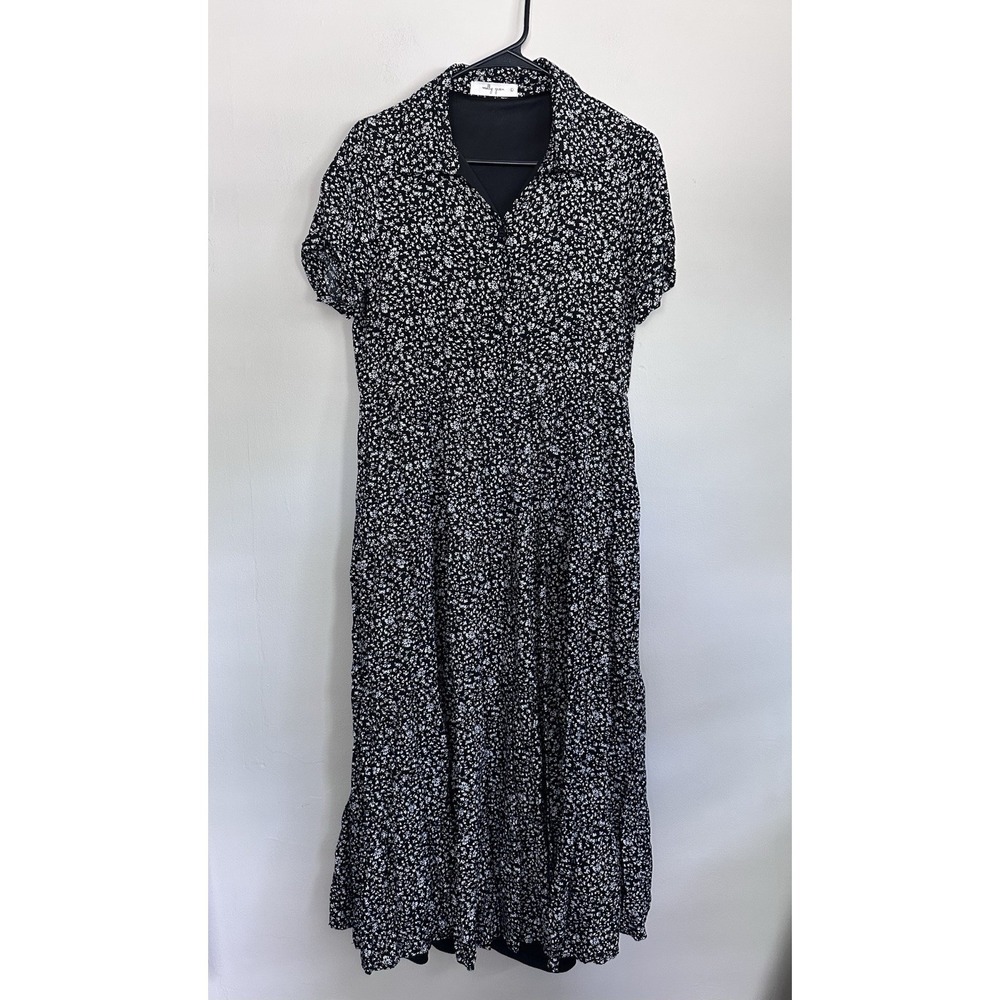 Black White Floral Print Dress Size LARGE‎ Short Sleeve Tiered Midi Prairie